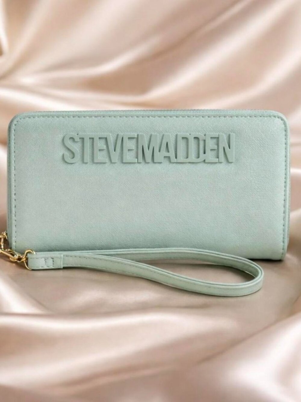 Steve Madden Mint Wristlet Wallet